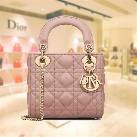 lady dior mini 香港 價錢|lady+dior+mini的價格推薦 .